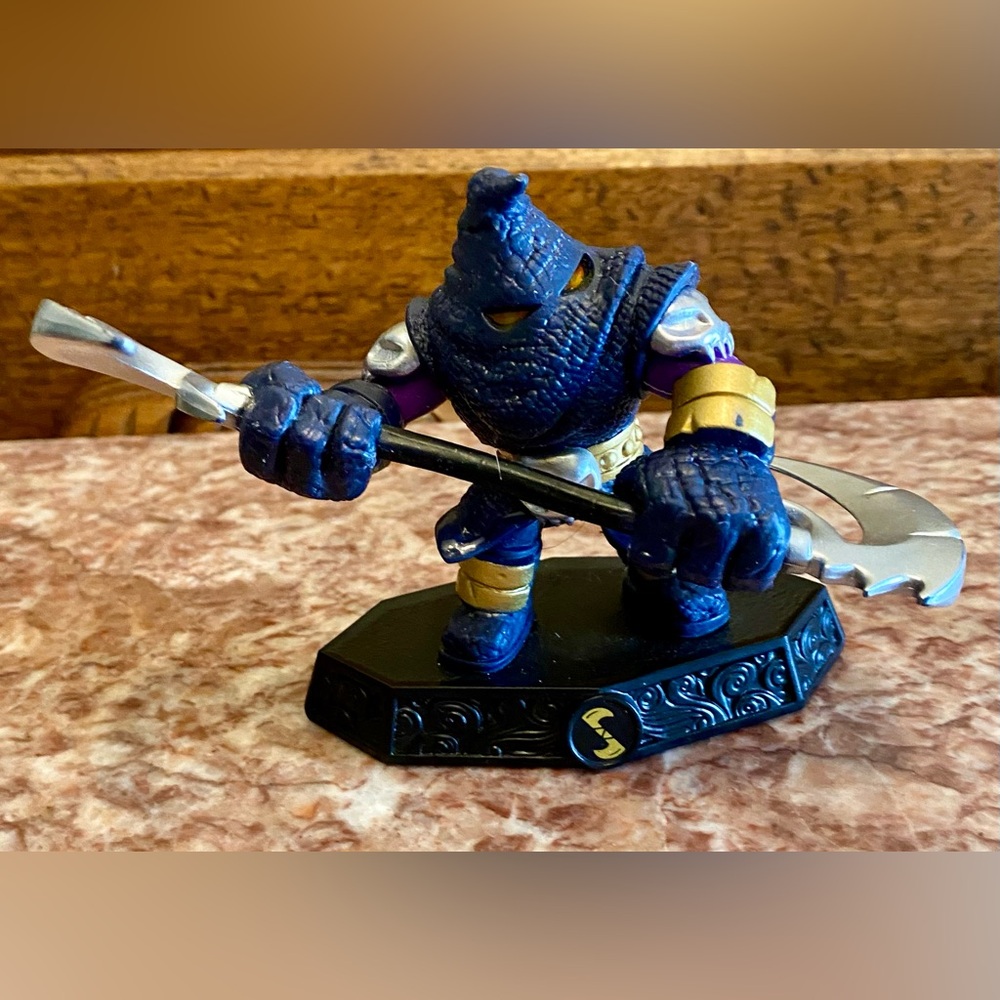 SKYLANDERS Imaginators Hood Sickle; great condition.